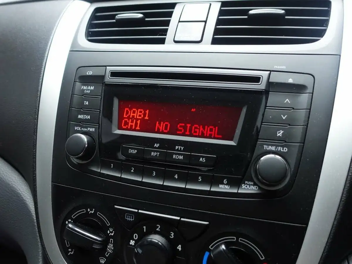 2019-suzuki-celerio-10-sz2-68ps-dualjet-big-18