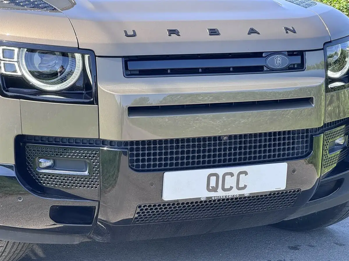 2023-land-rover-110-defender-30-d250-xs-edition-big-27