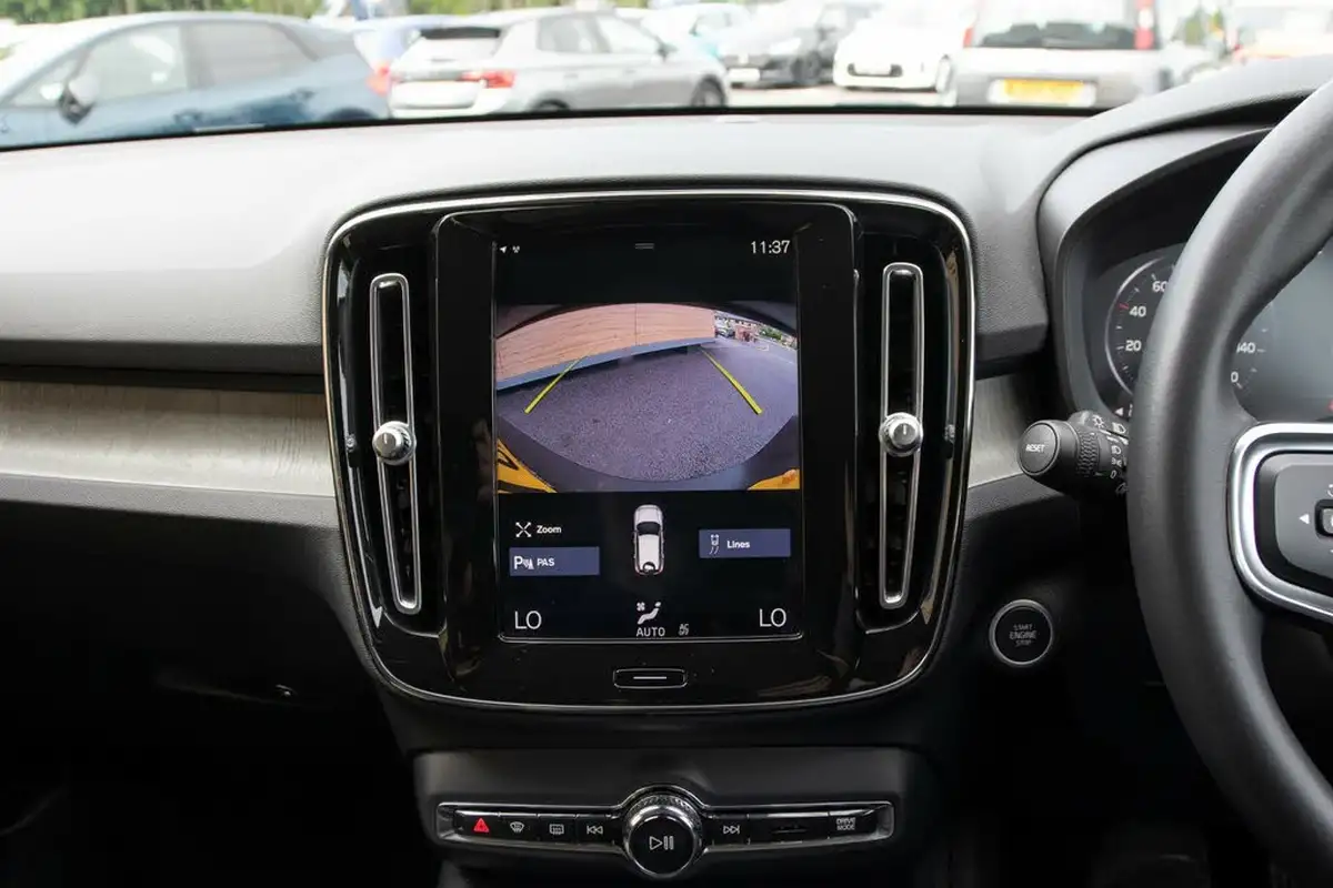 2020-volvo-xc40-15-t3-inscription-geartronic-big-26