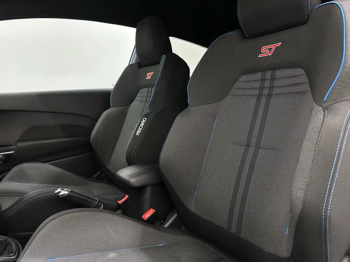 2019-ford-fiesta-15t-st-2-3d-big-31