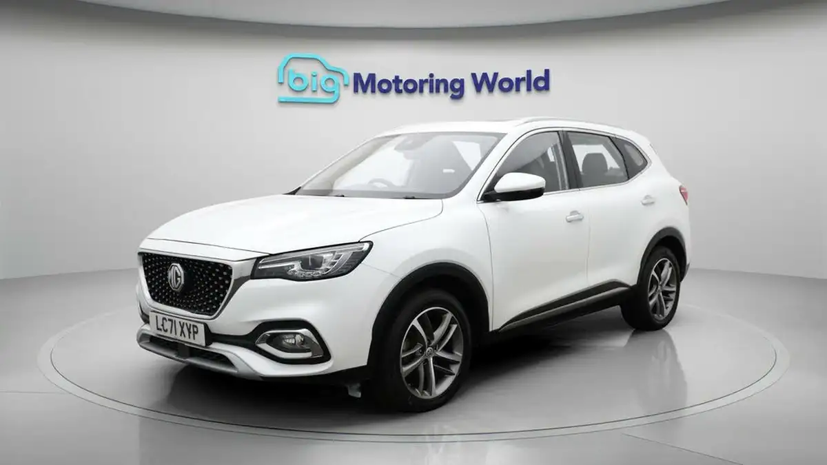 2021-mg-hs-15t-gdi-exclusive-162ps-big-3