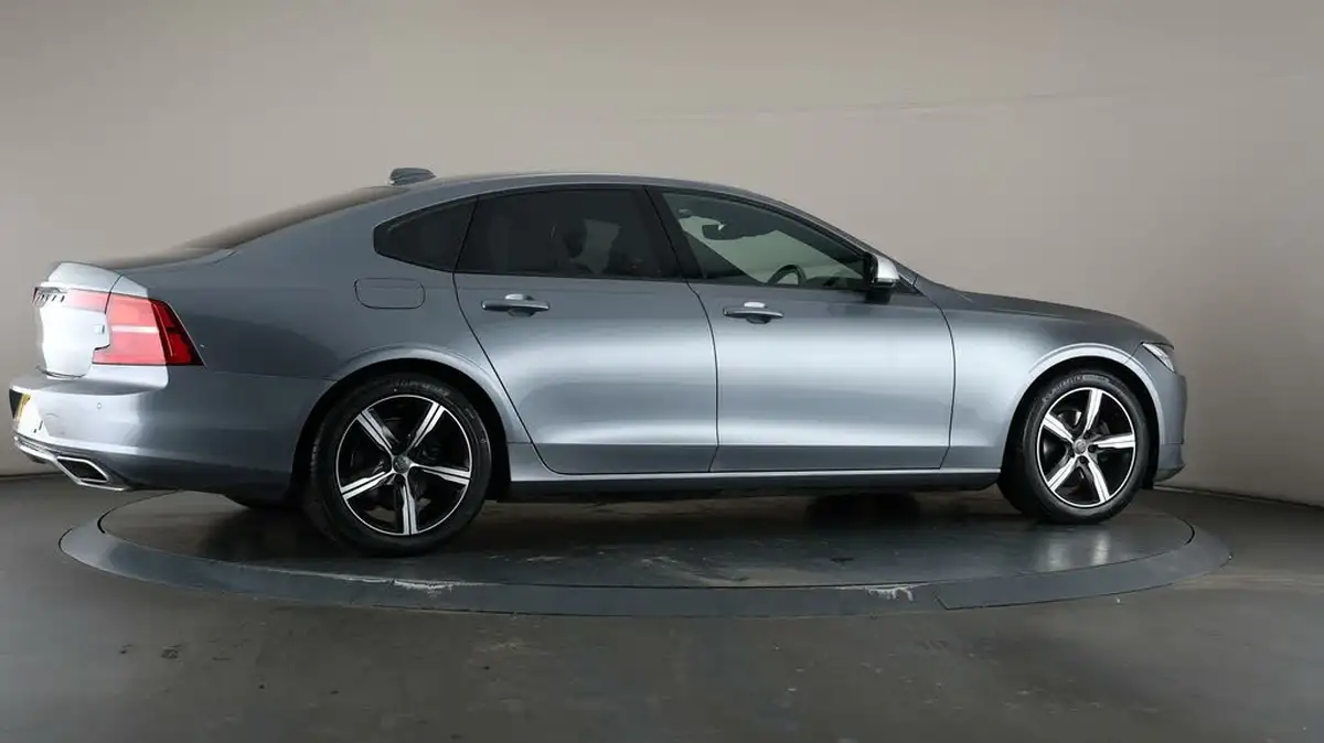 2018-volvo-s90-20td-d4-r-design-big-54