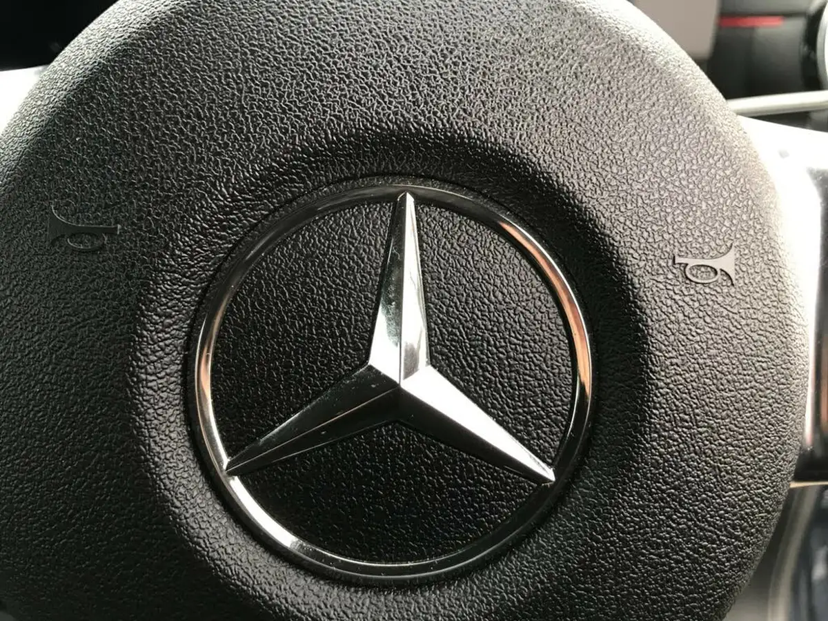 2021-mercedes-benz-a-class-13-a200-amg-line-hatchback-5d-7g-dct-big-23