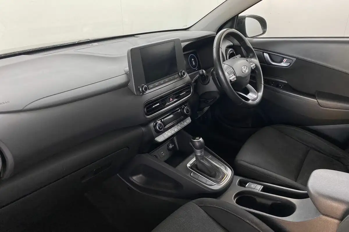 2022-hyundai-kona-16-gdi-se-connect-big-11