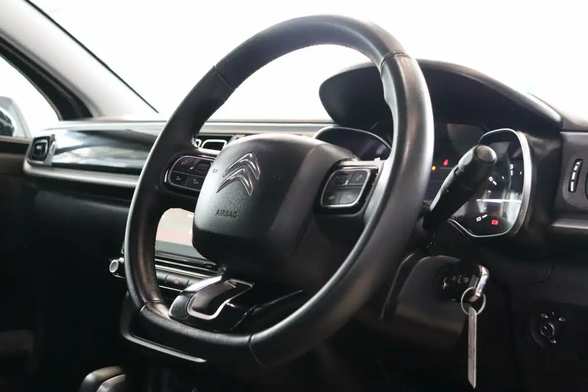 2018-citroen-c3-12-puretech-flair-110ps-ss-eat6-big-19