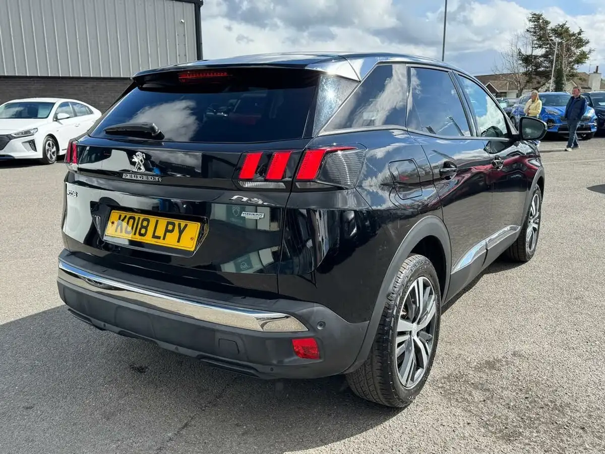 2018-peugeot-3008-suv-12-puretech-allure-big-6