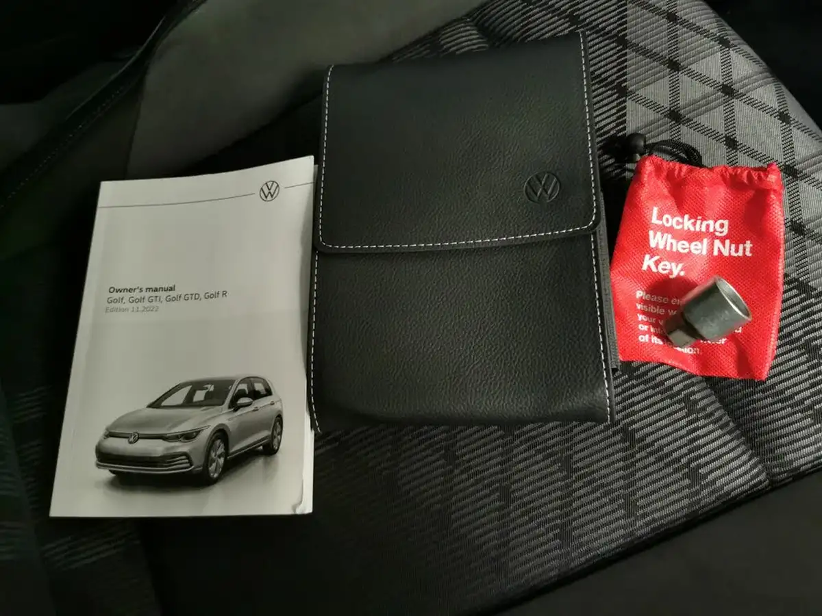 2023-volkswagen-golf-15-etsi-r-line-hatchback-big-34