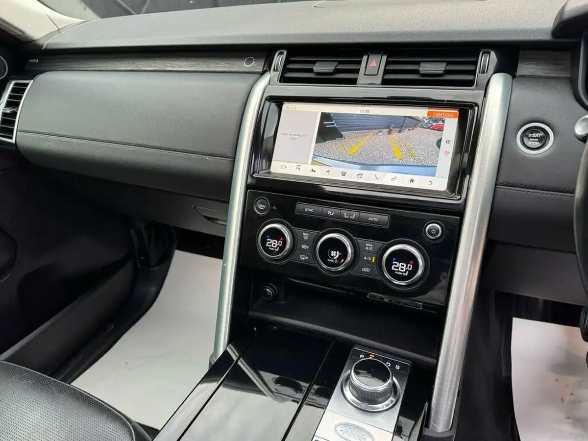 2017-land-rover-discovery-30td6-hse-259ps-awd-station-wagon-5d-auto-big-11