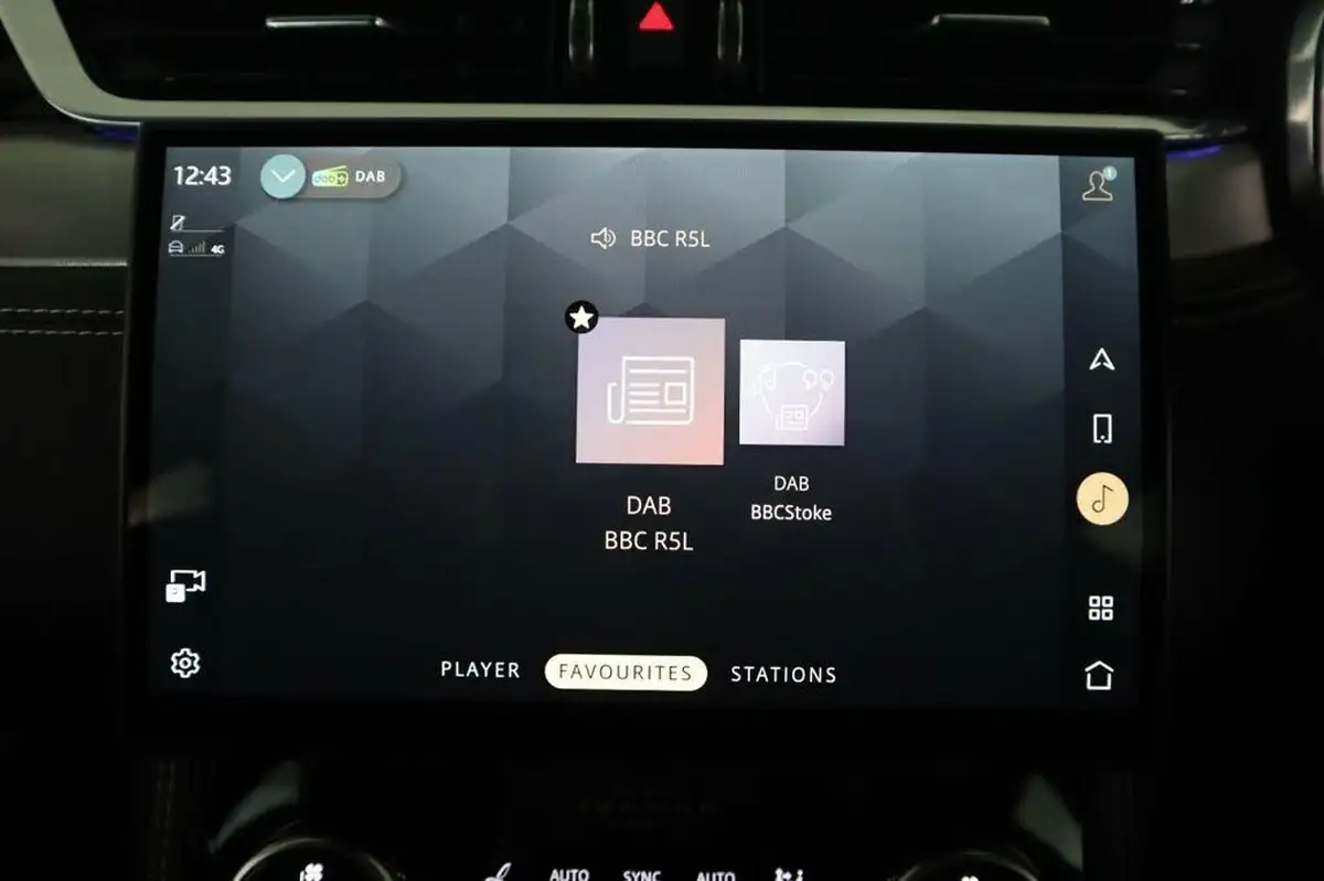 2021-jaguar-f-pace-20-d200-r-dynamic-s-mhev-big-35