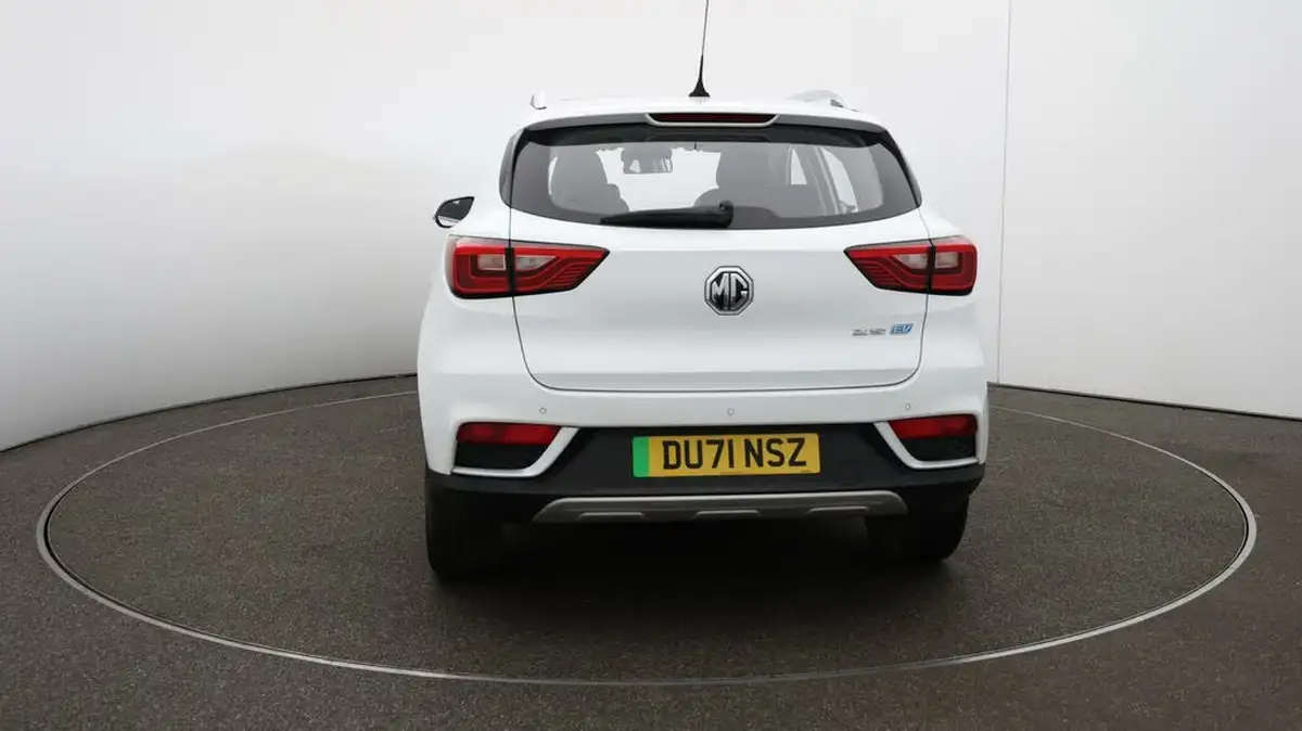 2021-mg-zs-suv-e-exclusive-ev-big-6