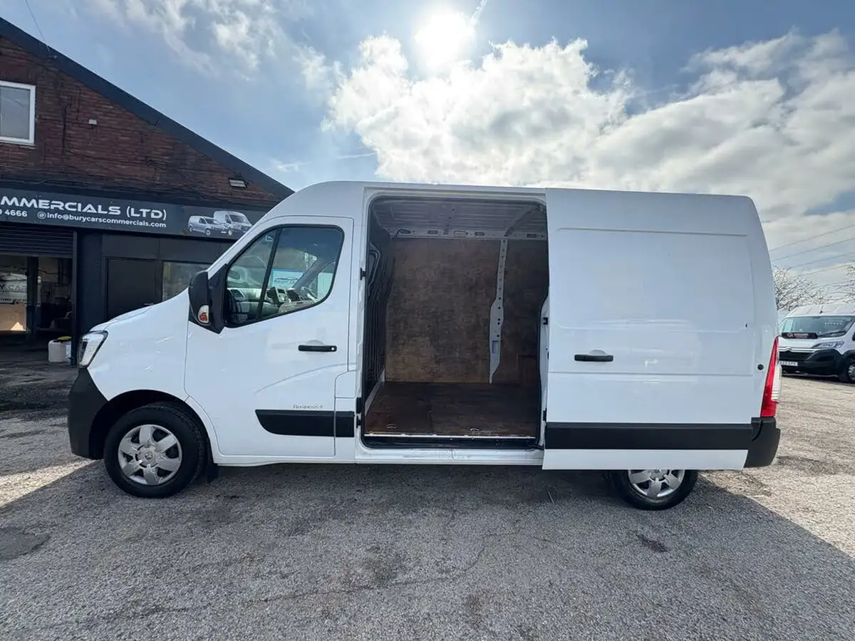 2020-renault-master-23dci-mm35-135-business-panel-big-13