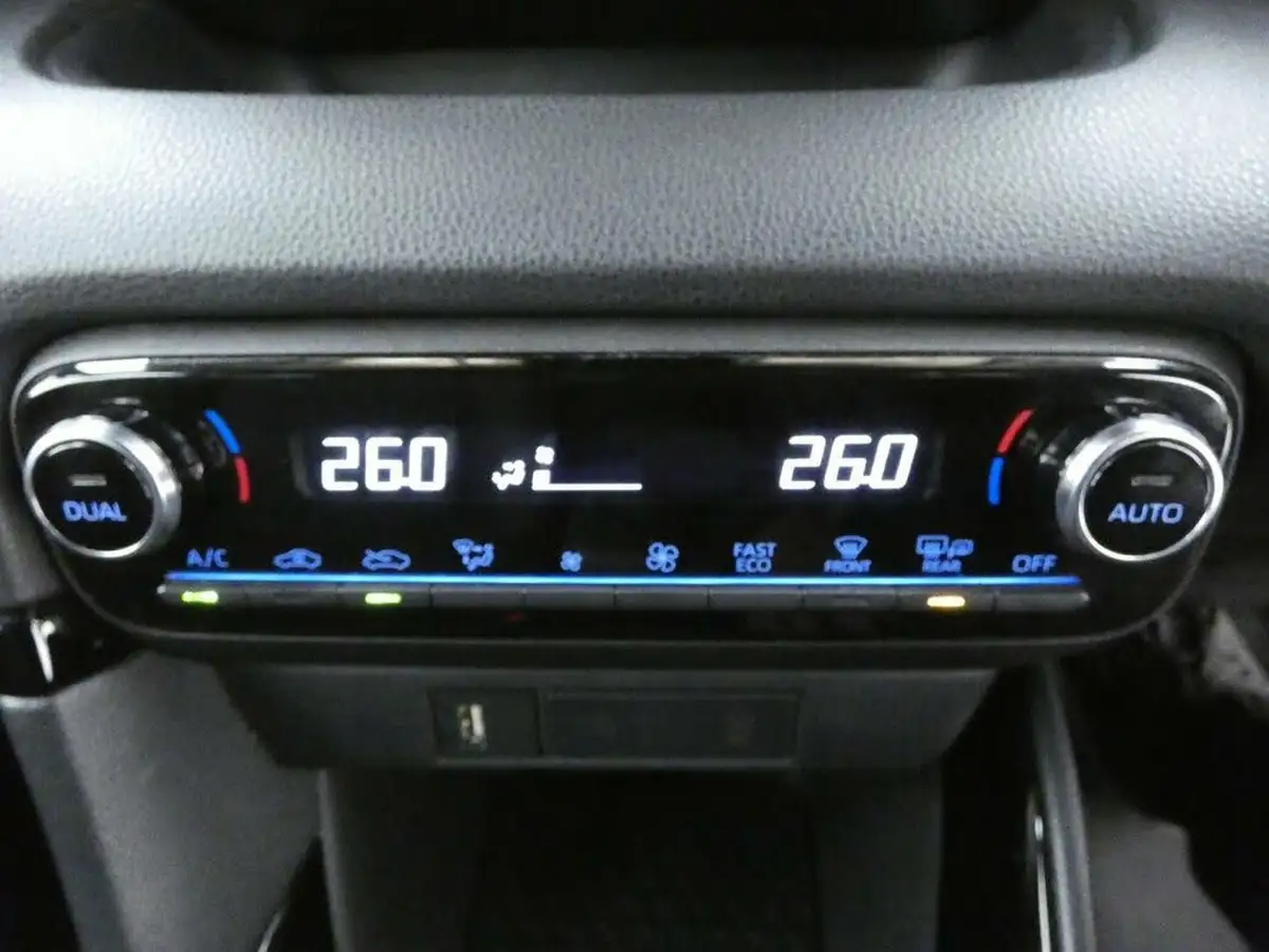 2021-toyota-yaris-15-vvt-i-dynamic-big-11