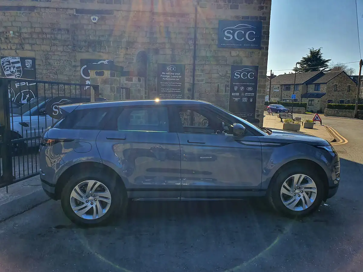 2021-land-rover-range-rover-evoque-15-p300e-r-dynamic-s-big-9