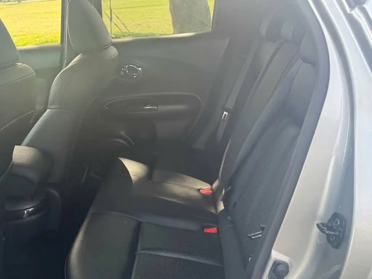 2015-nissan-juke-12-tekna-big-23