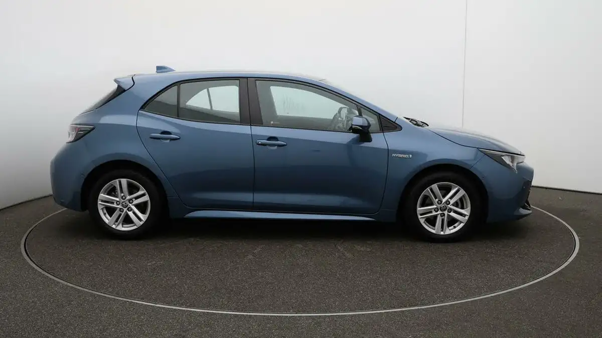 2021-toyota-corolla-18-vvt-i-icon-tech-trk-hatchback-5d-big-40