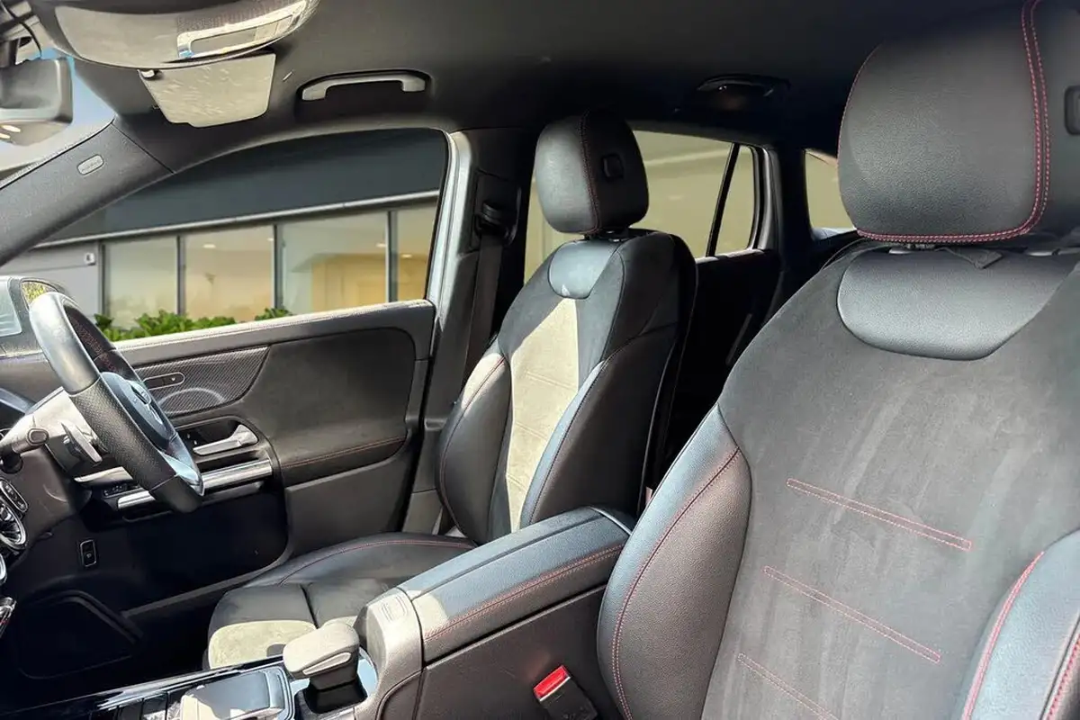 2021-mercedes-benz-gla-class-20d-gla-200d-amg-line-executive-big-15
