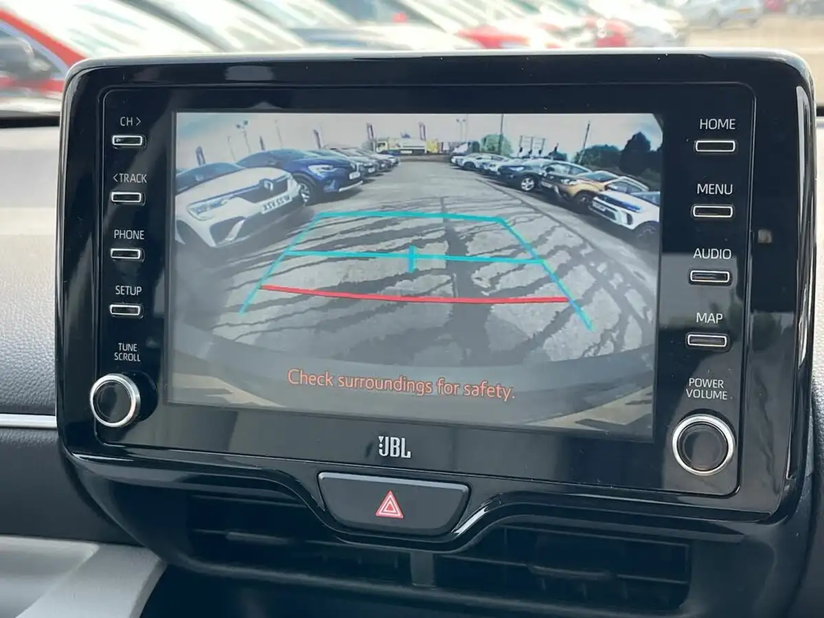 2022-toyota-yaris-15-vvt-i-excel-big-22