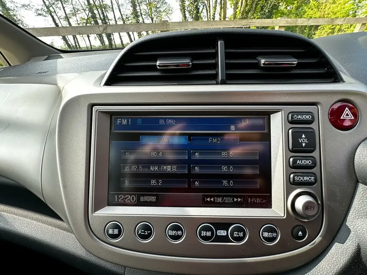 2012-honda-jazz-big-22