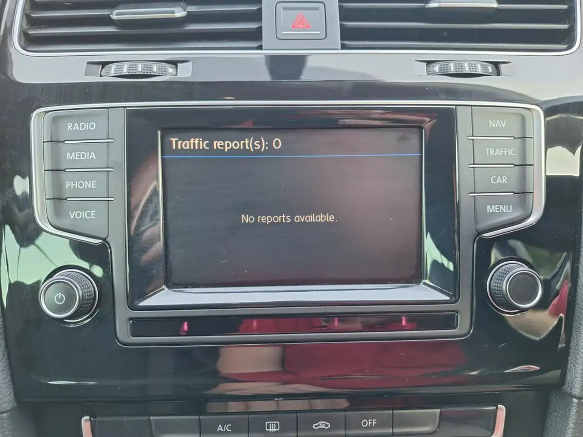 2014-nissan-juke-16-tekna-117ps-1598cc-xtronic-cvt-big-16