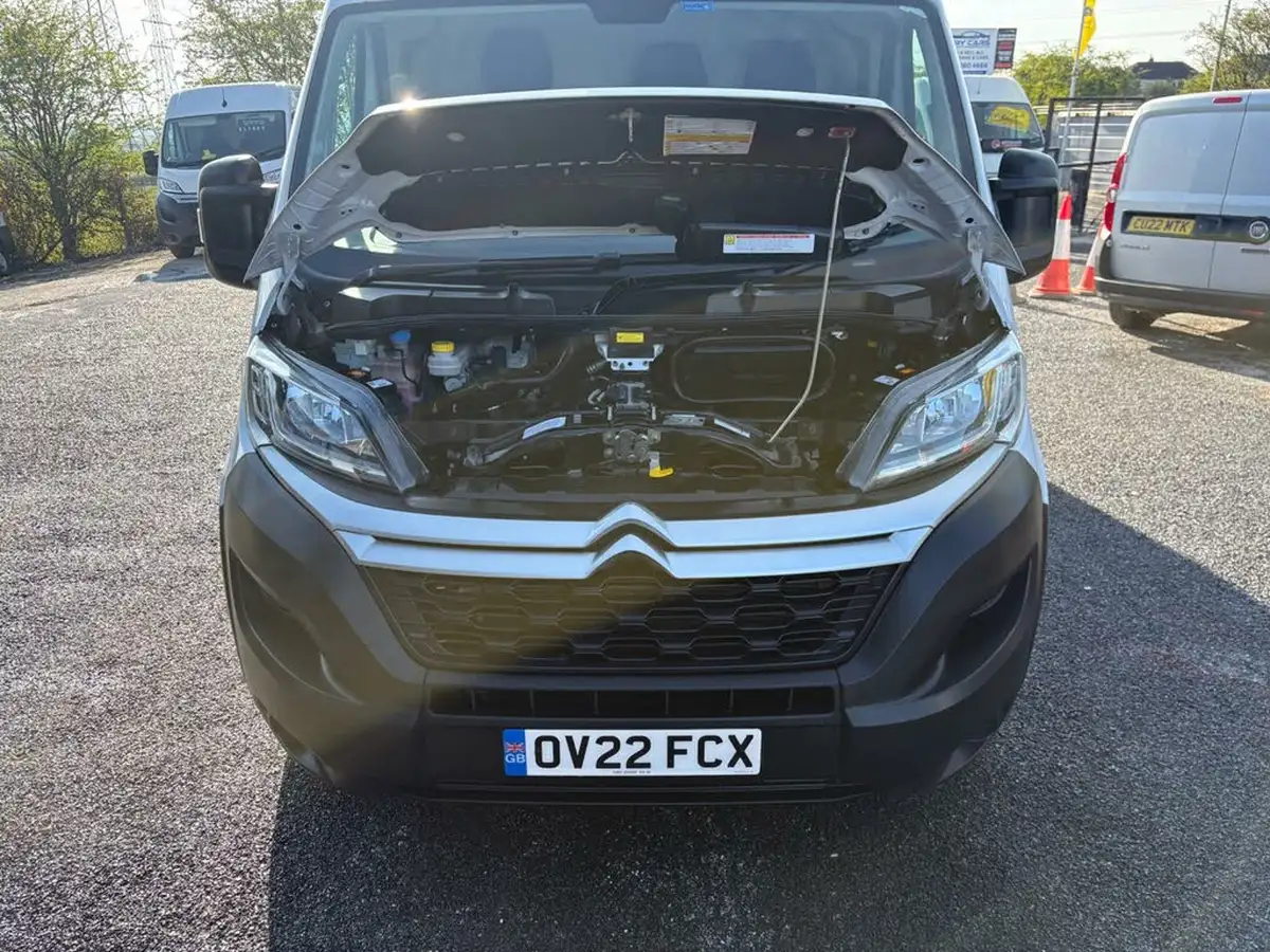 2022-citroen-relay-22bluehdi-35-l3h3-enterprise-big-23