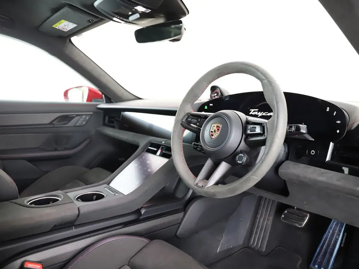 2023-porsche-taycan-e-gts-big-8