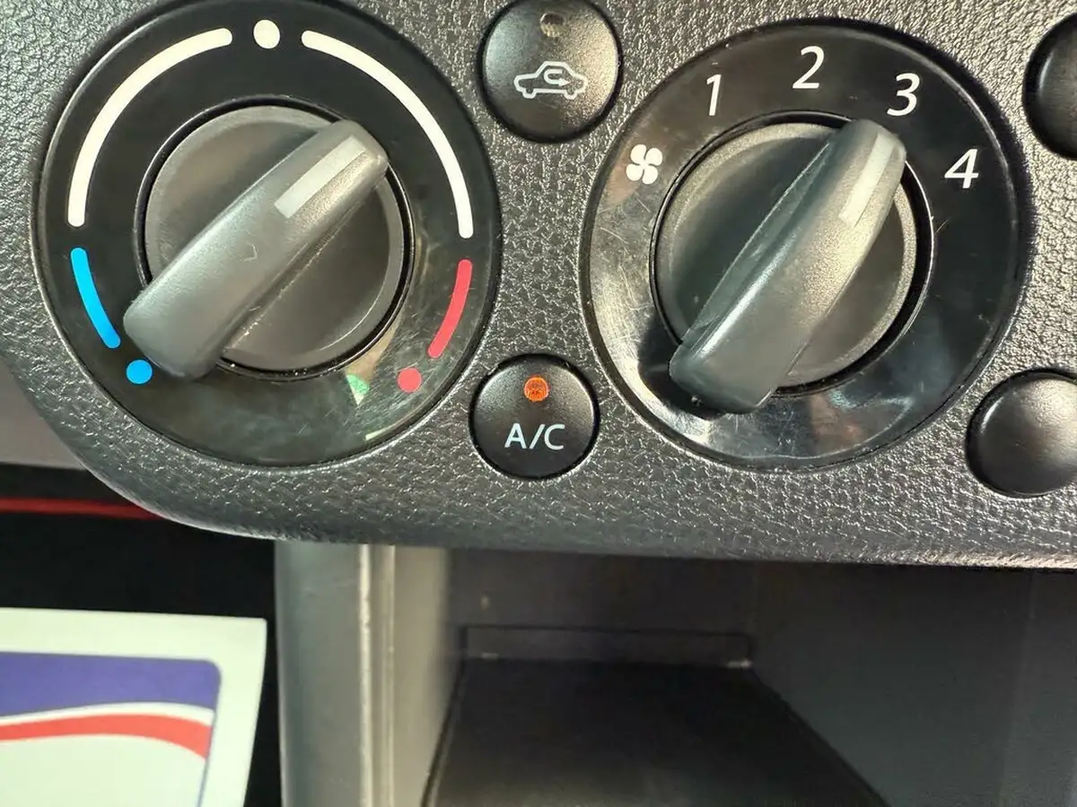 2008-suzuki-swift-13-gl-5d-big-28