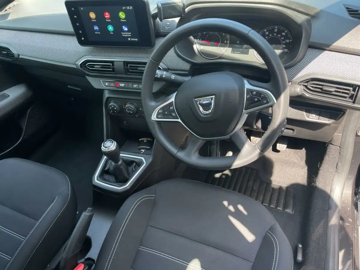 2022-dacia-sandero-10-tce-comfort-90bhp-big-42