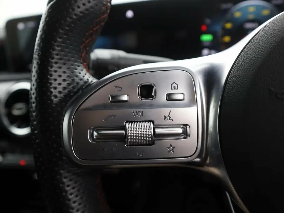 2020-mercedes-benz-a-class-13-a250e-amg-line-executive-saloon-4d-big-19
