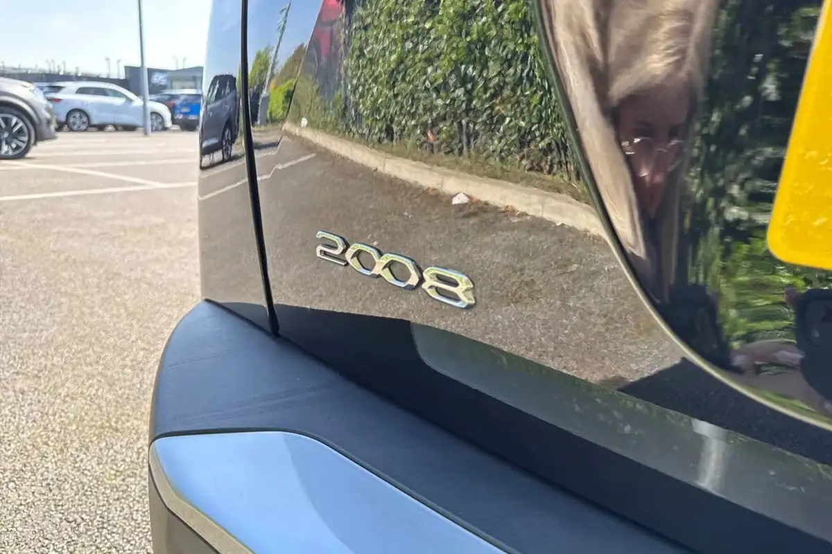 2021-peugeot-2008-suv-12-puretech-allure-130bhp-big-31