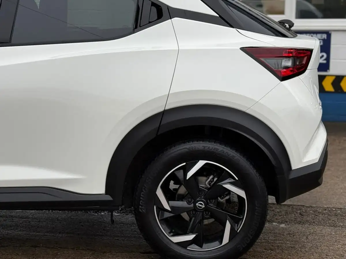 2024-nissan-juke-10-dig-t-n-connecta-big-23