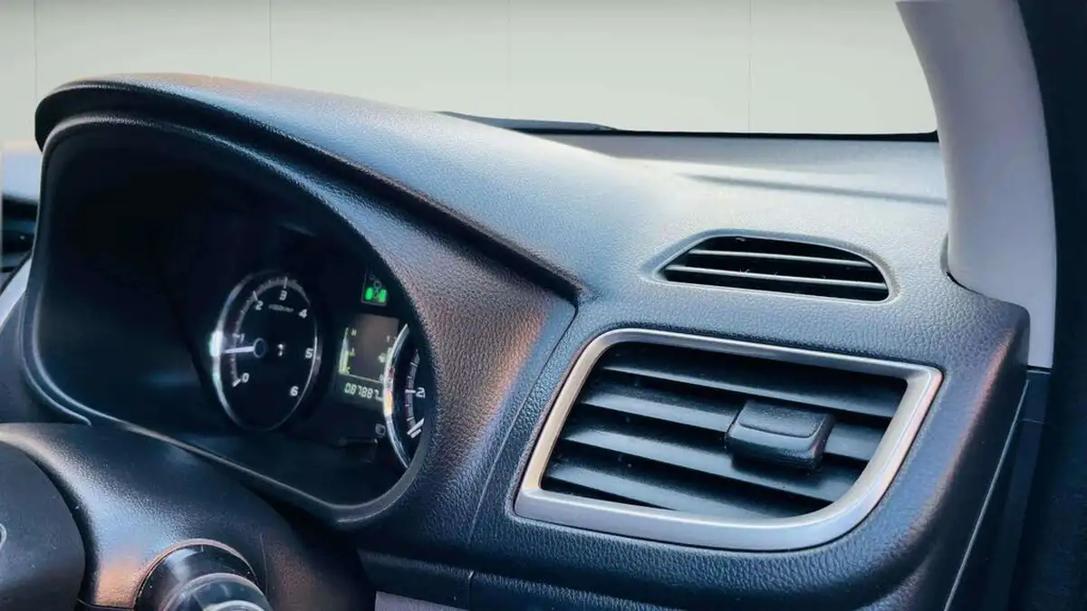 2019-mitsubishi-l200-24di-d-challenger-big-17