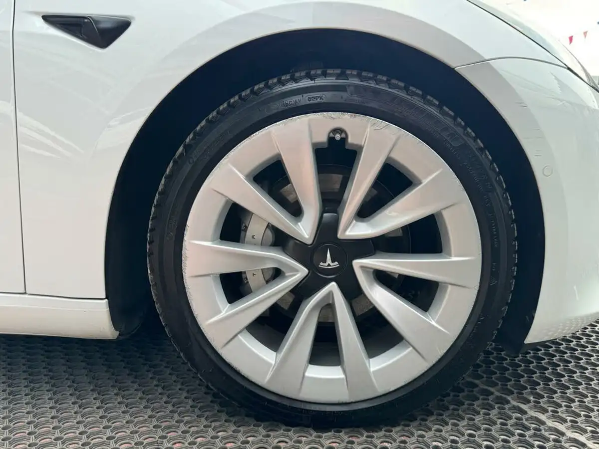 2021-tesla-model-3-e-long-range-awd-big-44