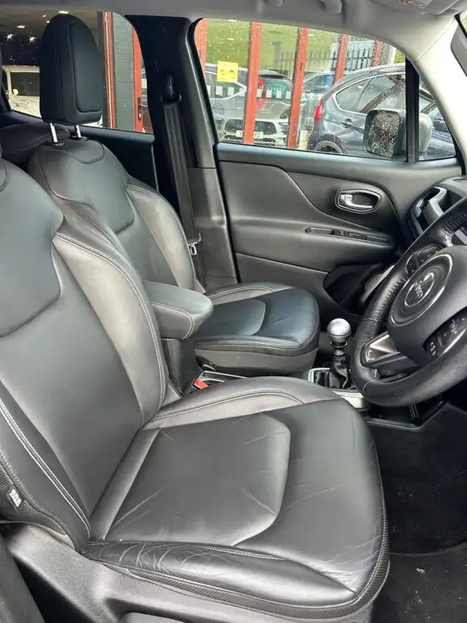2019-jeep-renegade-10-gse-limited-big-13