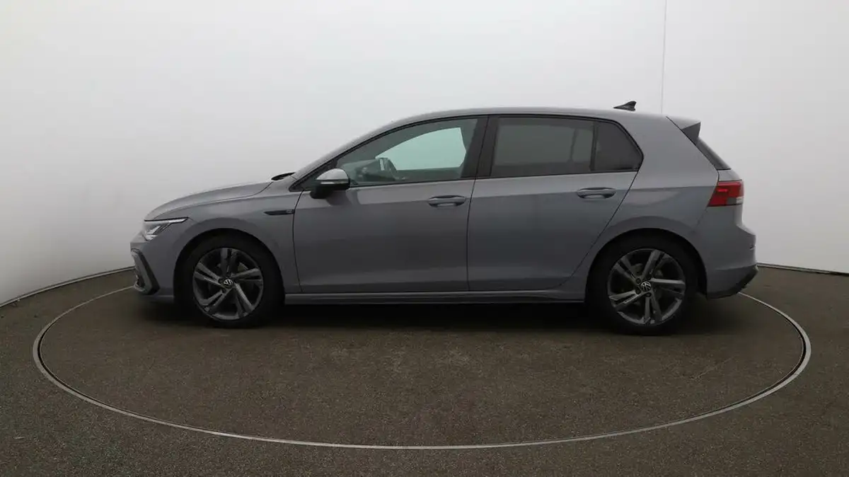 2021-volkswagen-golf-big-59