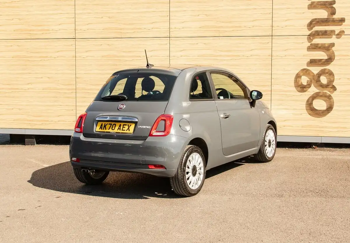 2020-fiat-500-10-lounge-big-2