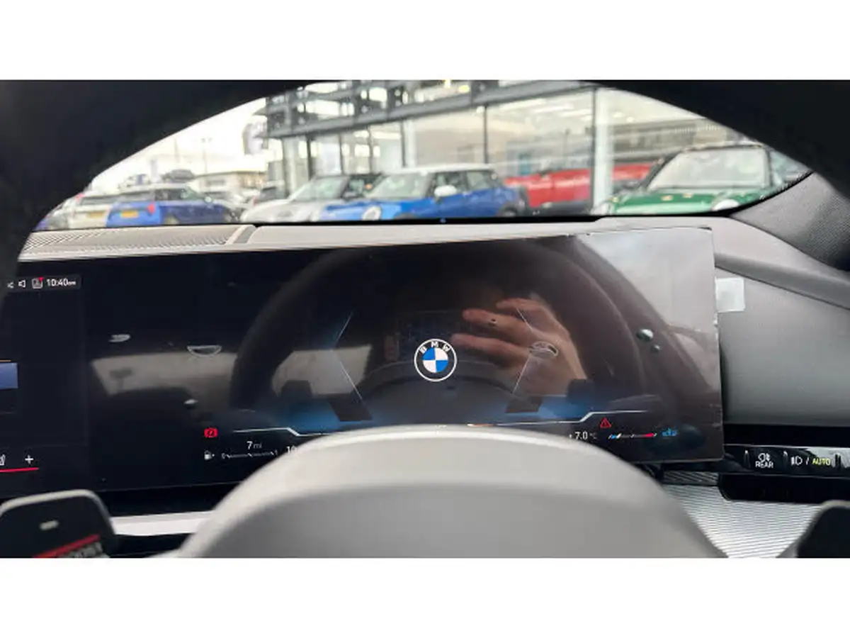 2025-bmw-5-series-20-520i-m-sport-mht-saloon-4d-big-8