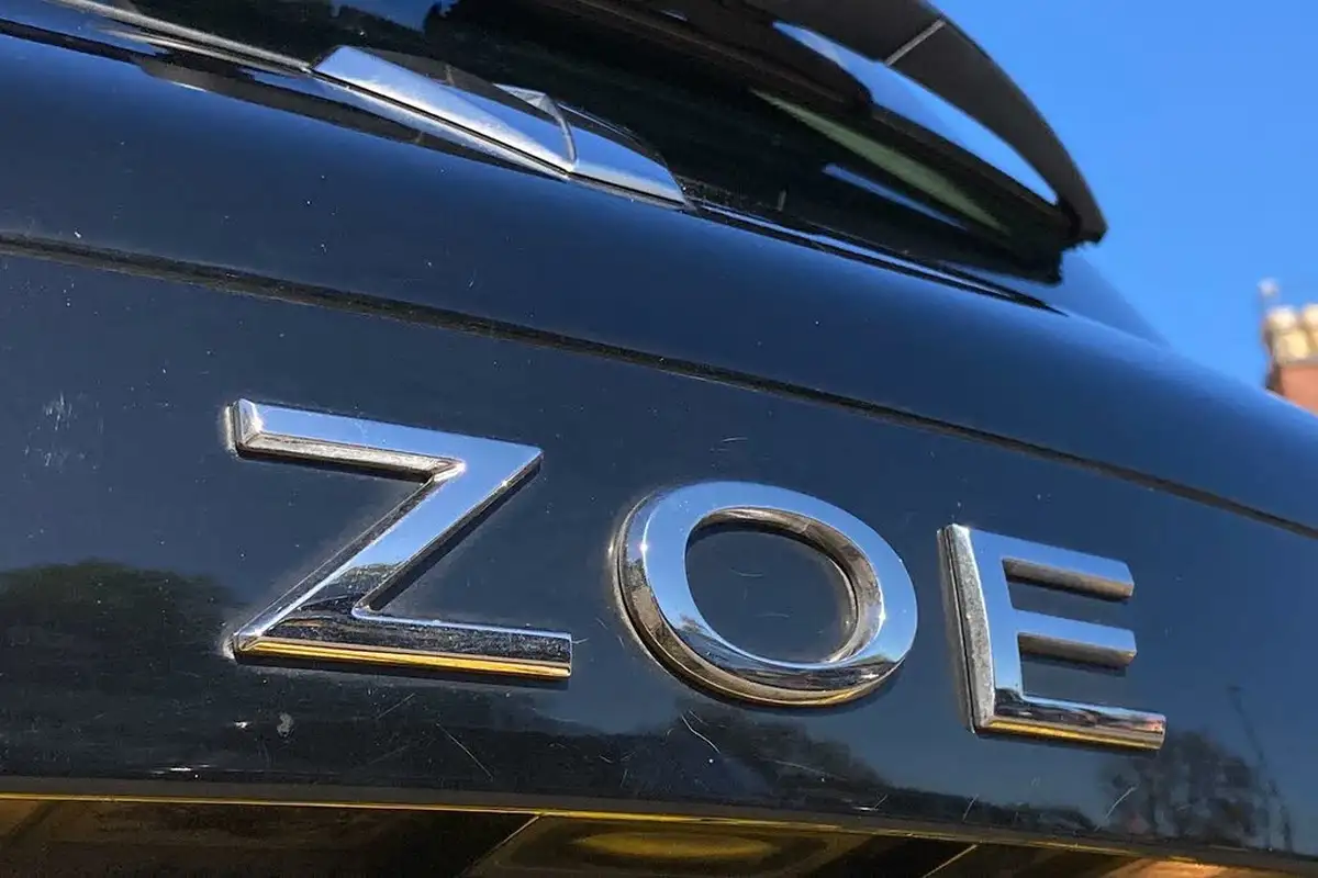 2020-renault-zoe-e-i-gt-line-rapid-charge-big-35