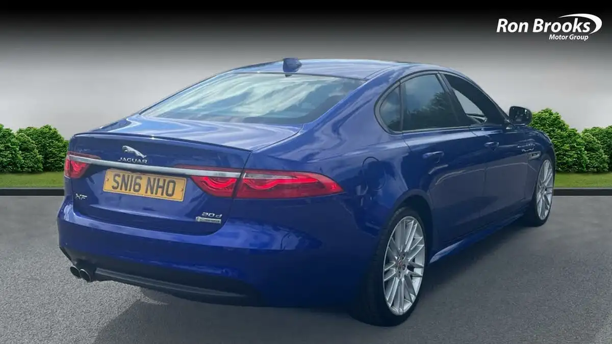 2016-jaguar-xf-20td-r-sport-180ps-auto-big-1