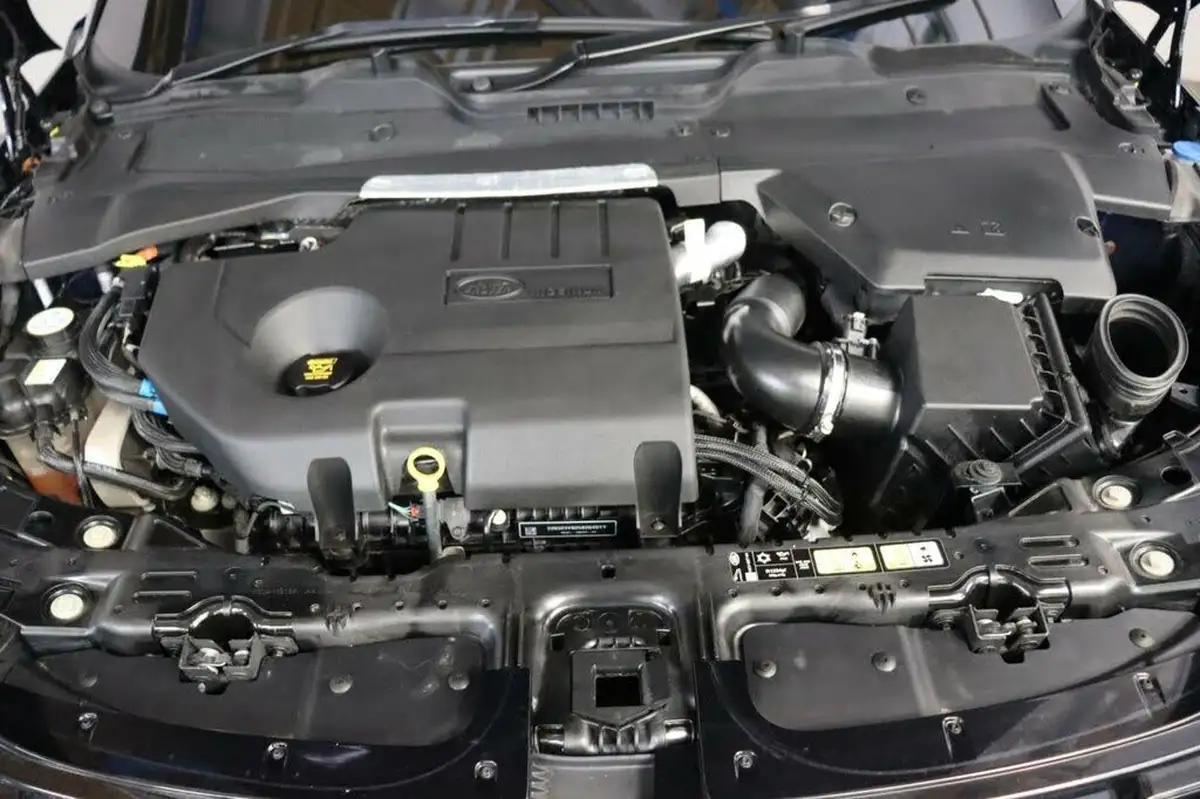 2022-land-rover-range-rover-evoque-20-d200-r-dynamic-hse-big-19