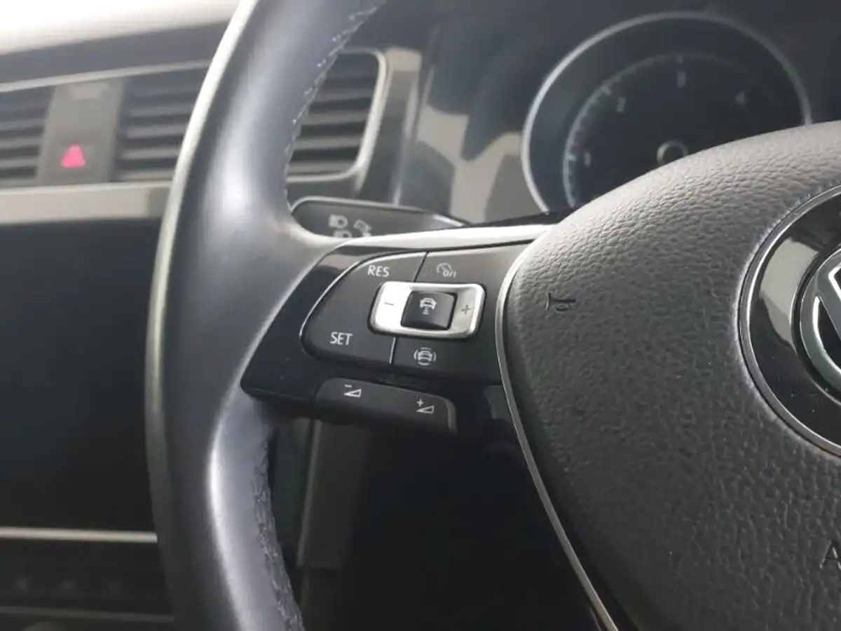 2019-volkswagen-golf-16tdi-match-hatchback-5d-big-13