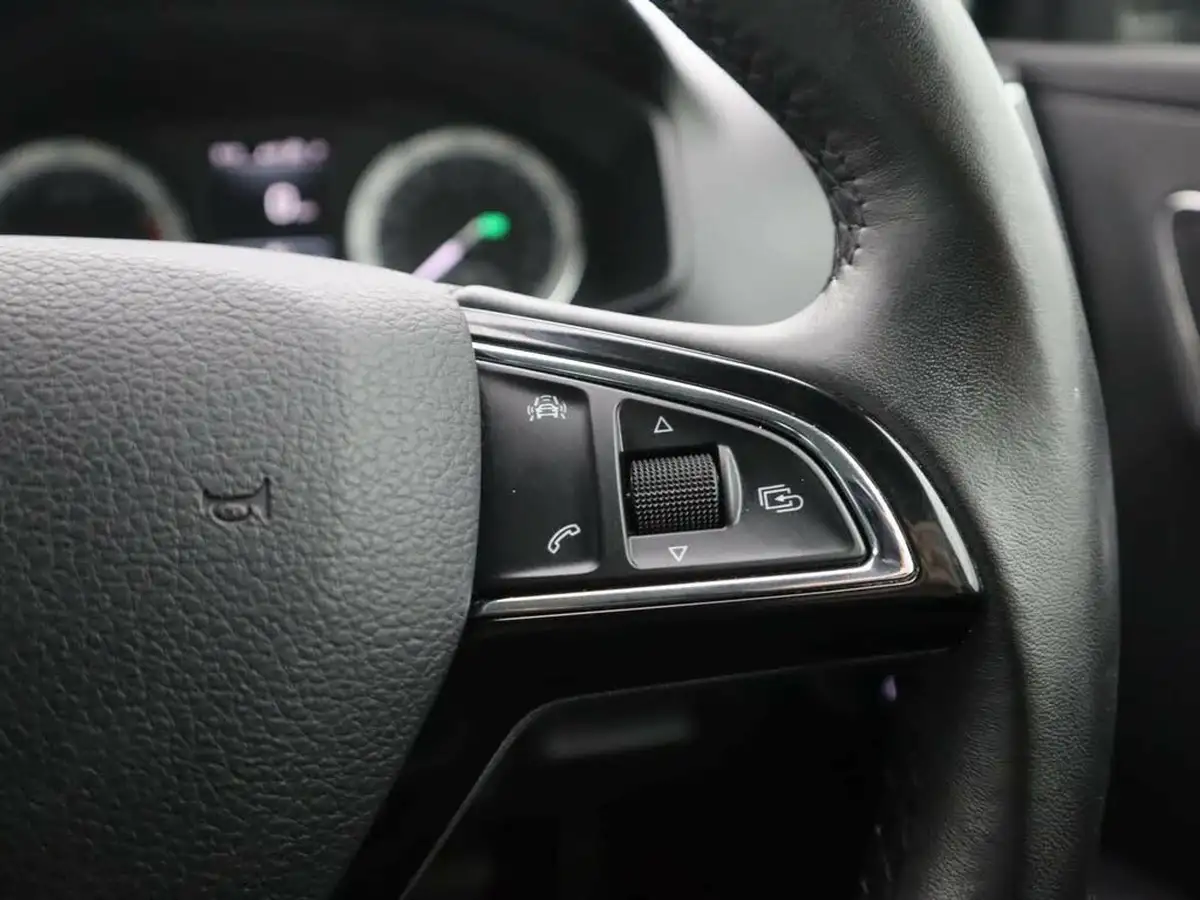 2018-skoda-karoq-15-tsi-se-l-ss-dsg-big-22