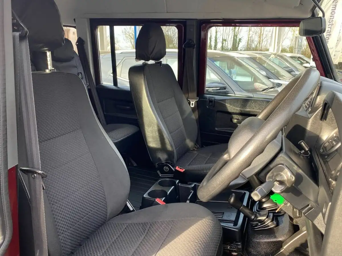 2016-land-rover-110-defender-22td-county-22i-crewcab-pickup-big-12