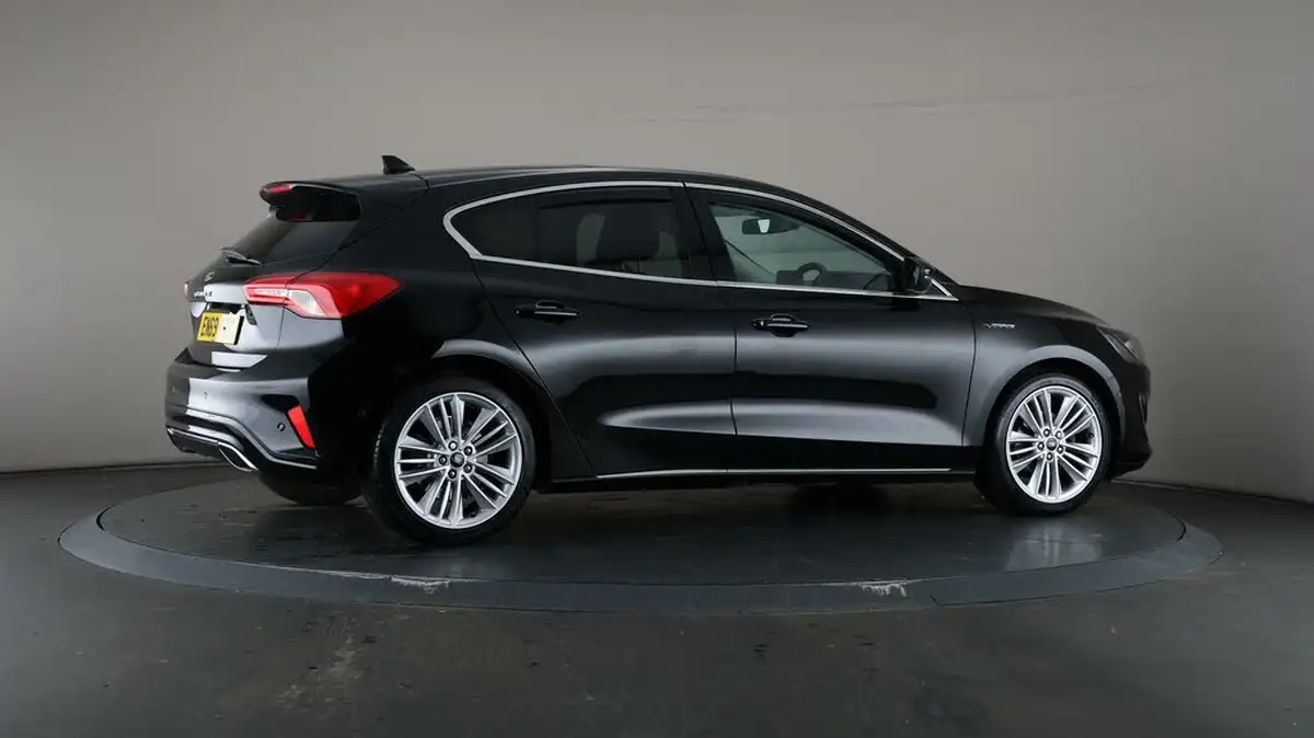 2020-ford-focus-15-vignale-hatchback-big-54