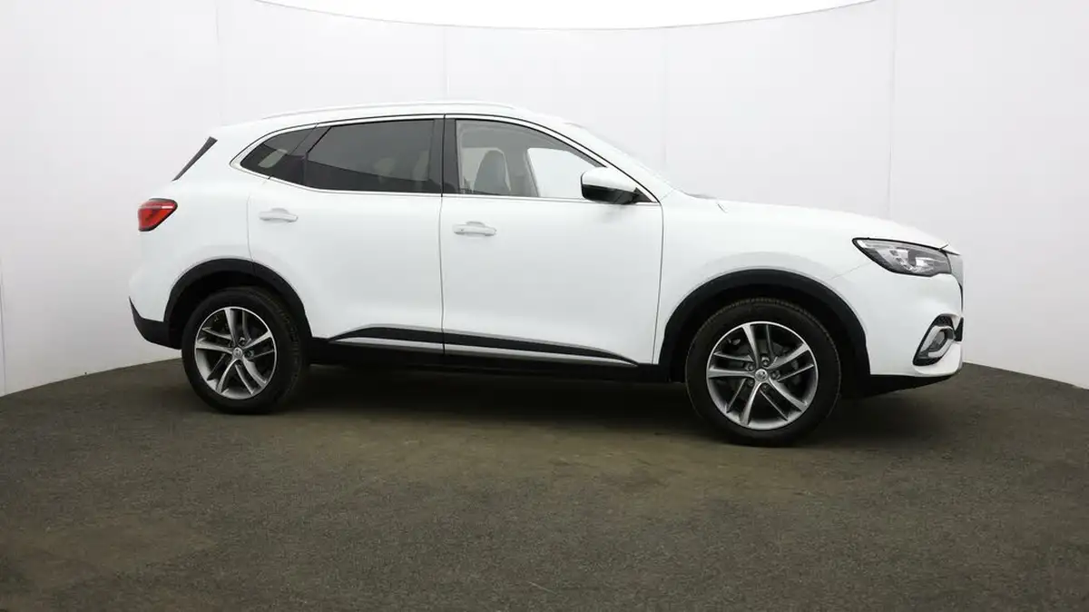 2022-mg-hs-15t-gdi-exclusive-162ps-dct-big-50