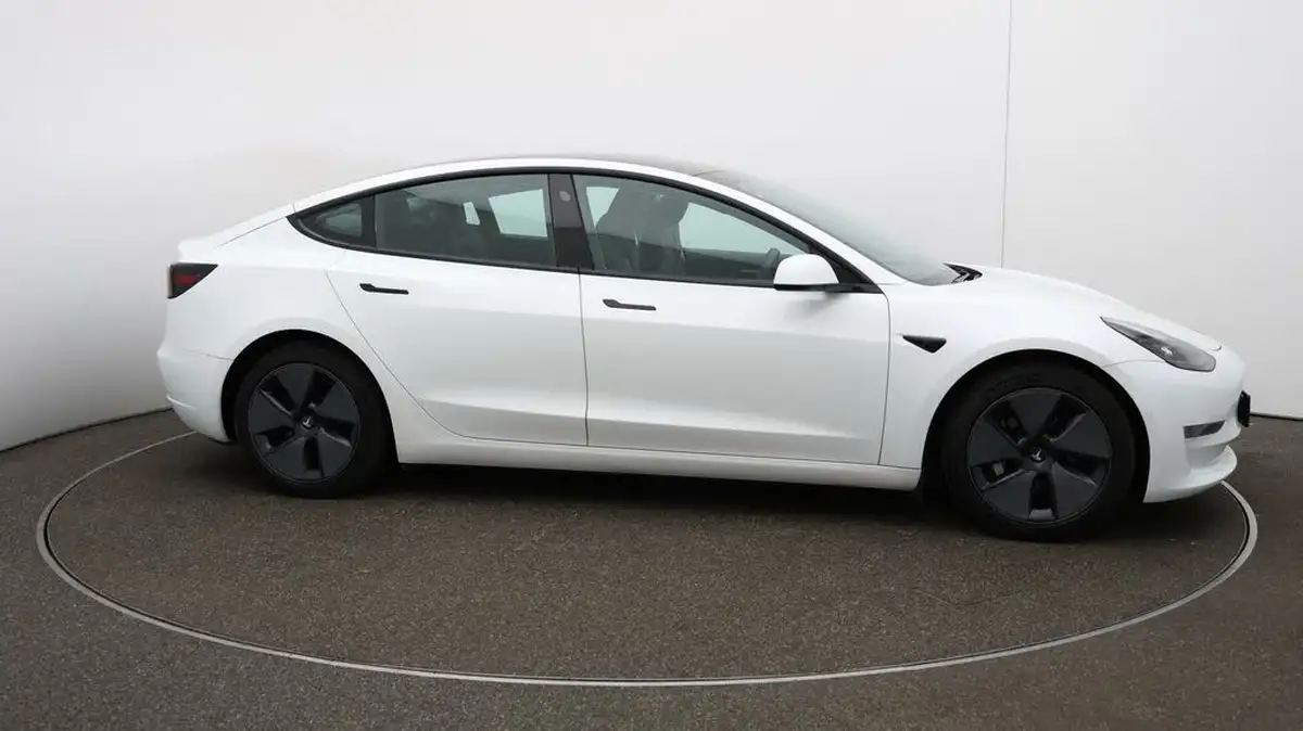 2021-tesla-model-3-e-long-range-4x4-big-40