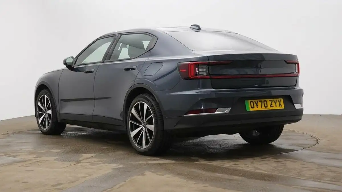 2020-polestar-polestar-2-e-ps2-big-1