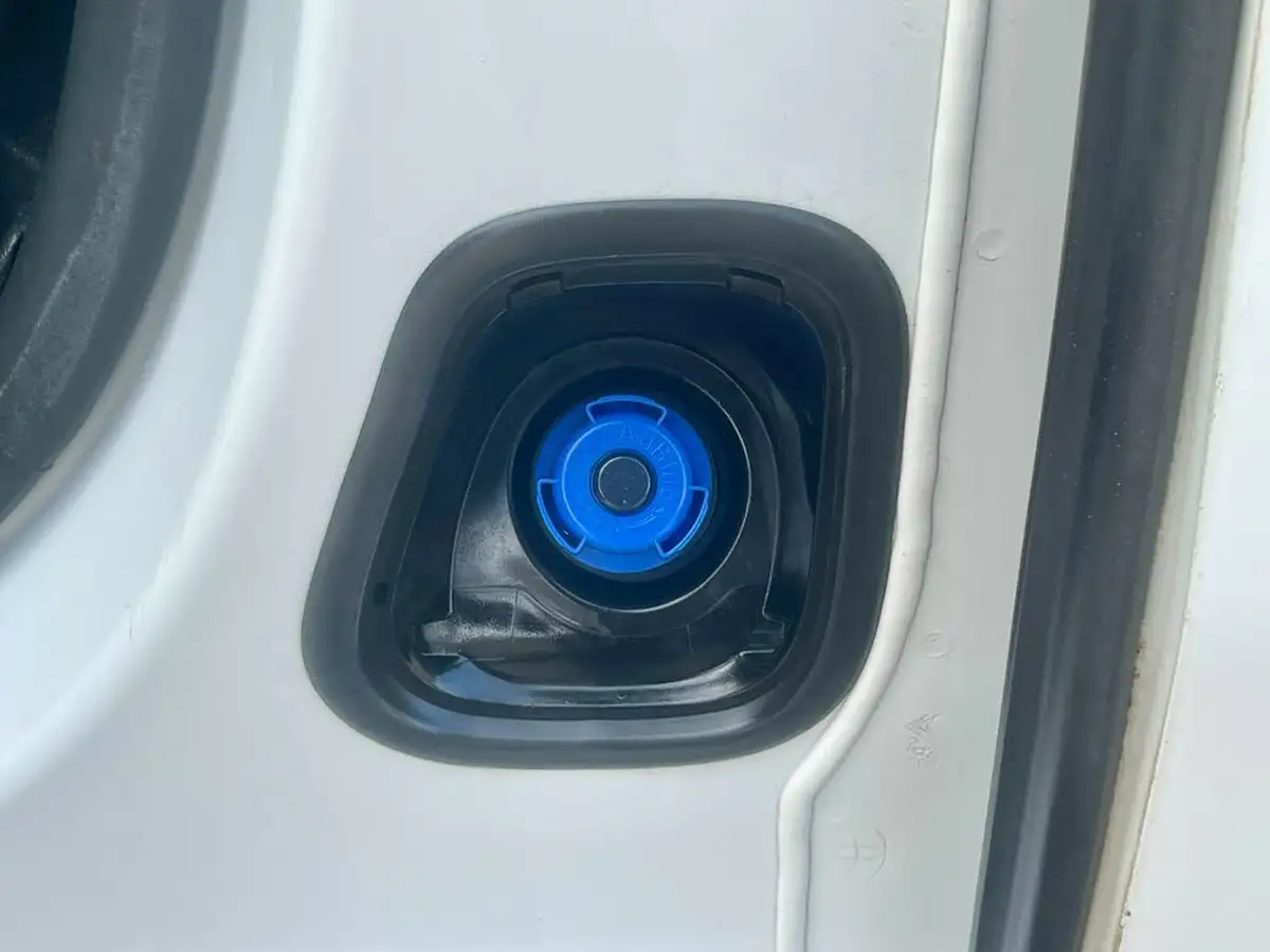 2018-peugeot-expert-16bluehdi-professional-standard-1000-115-ss-big-52