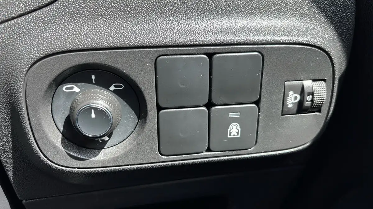 2021-citroen-c3-12-puretech-sense-big-32