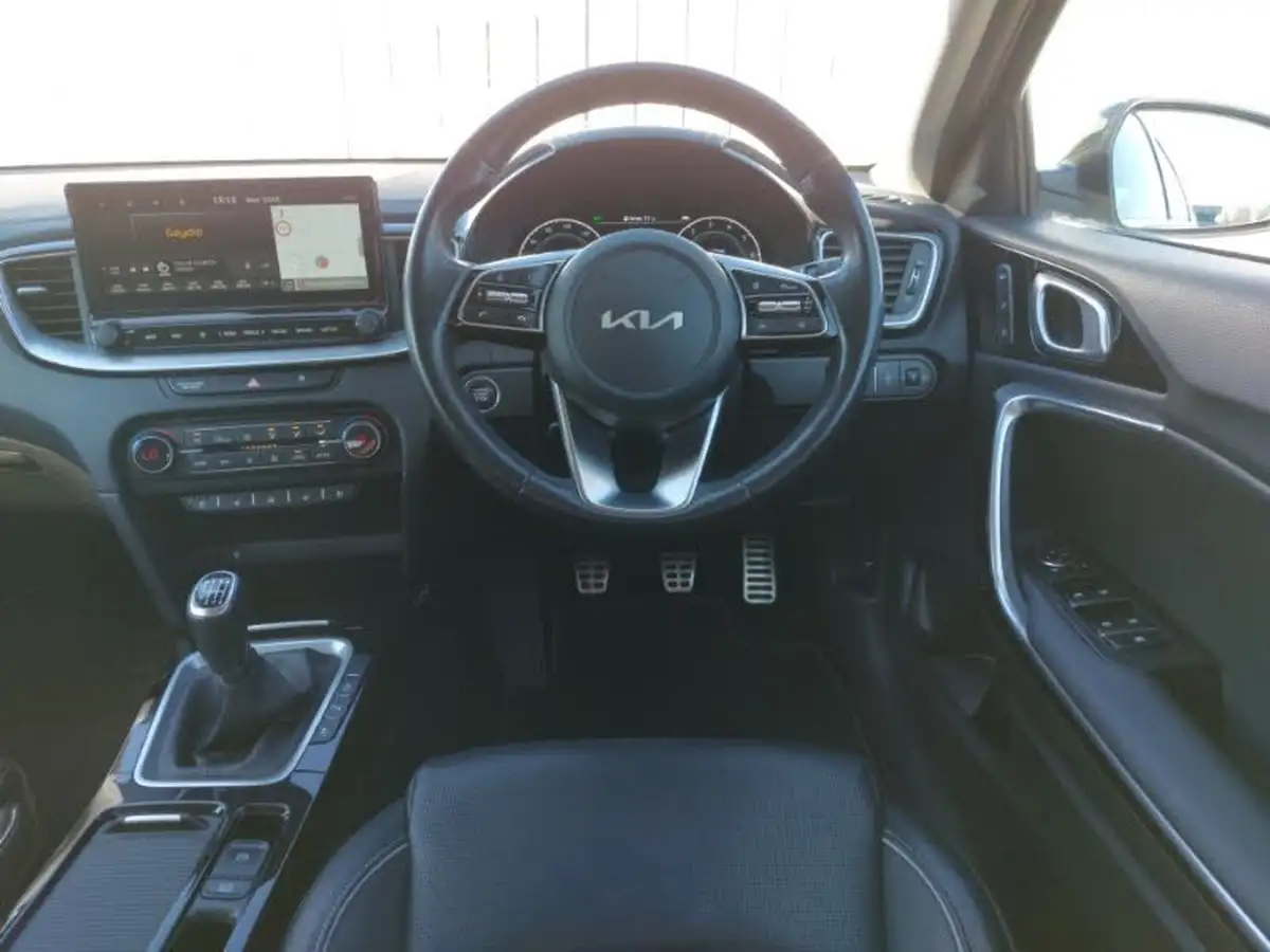 2022-kia-xceed-15-t-gdi-4-big-4