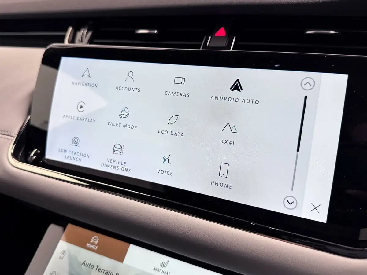 2022-land-rover-range-rover-evoque-15-p300e-r-dynamic-se-big-43